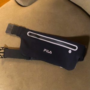 FILA Ultra Thin Body Pouch